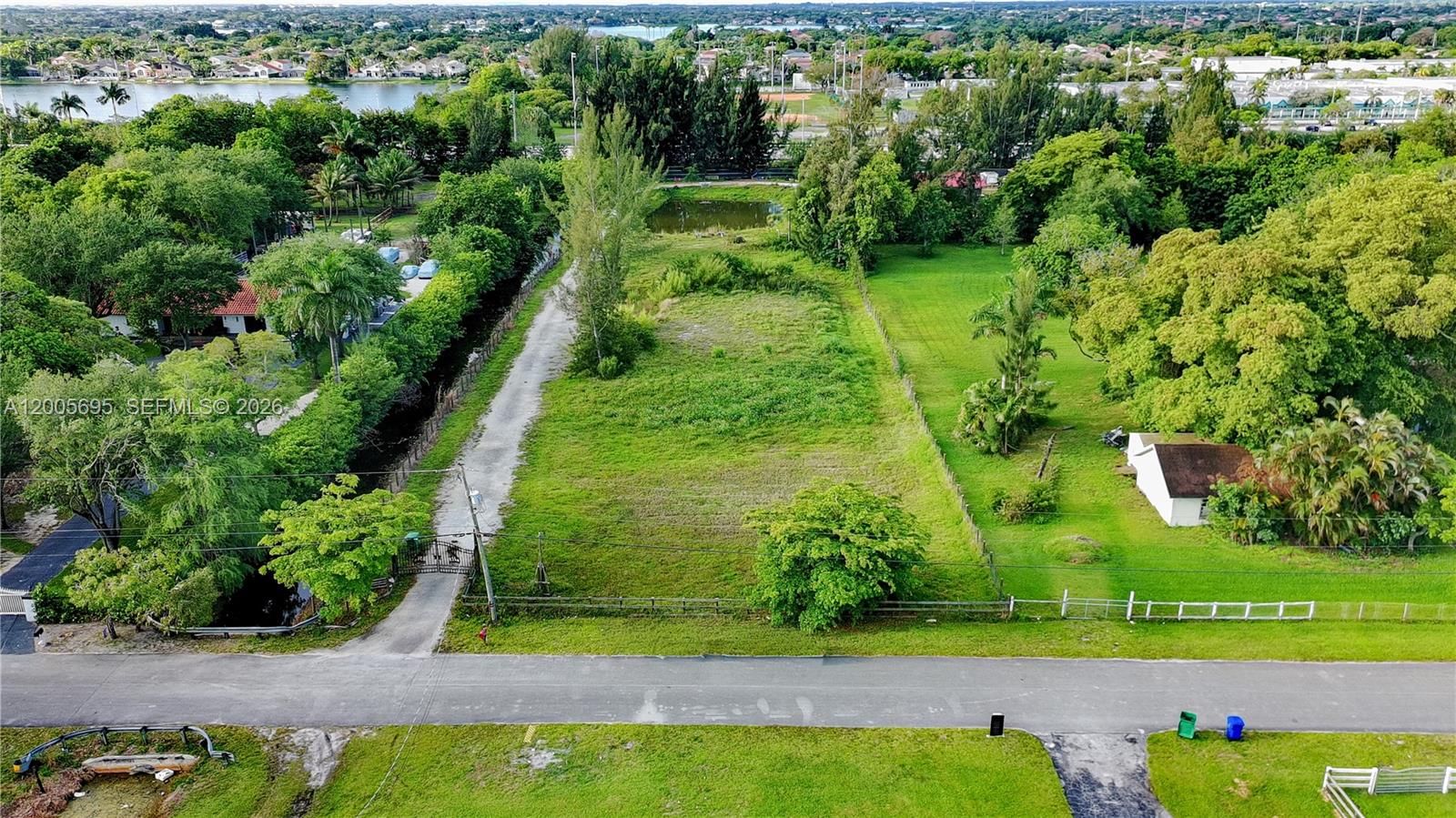 Real estate property located at 18100 70th Pl, Broward, Chambers Sub Sw1/4, Southwest Ranches, FL