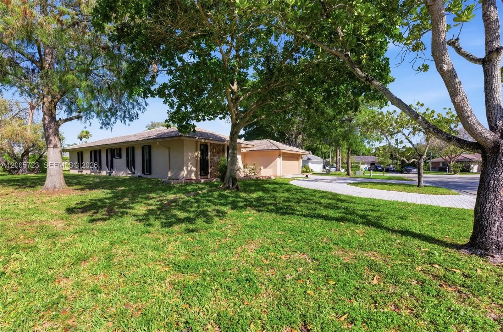 Real estate property located at 120 84th Way, Broward, Shadow Wood, Coral Springs, FL
