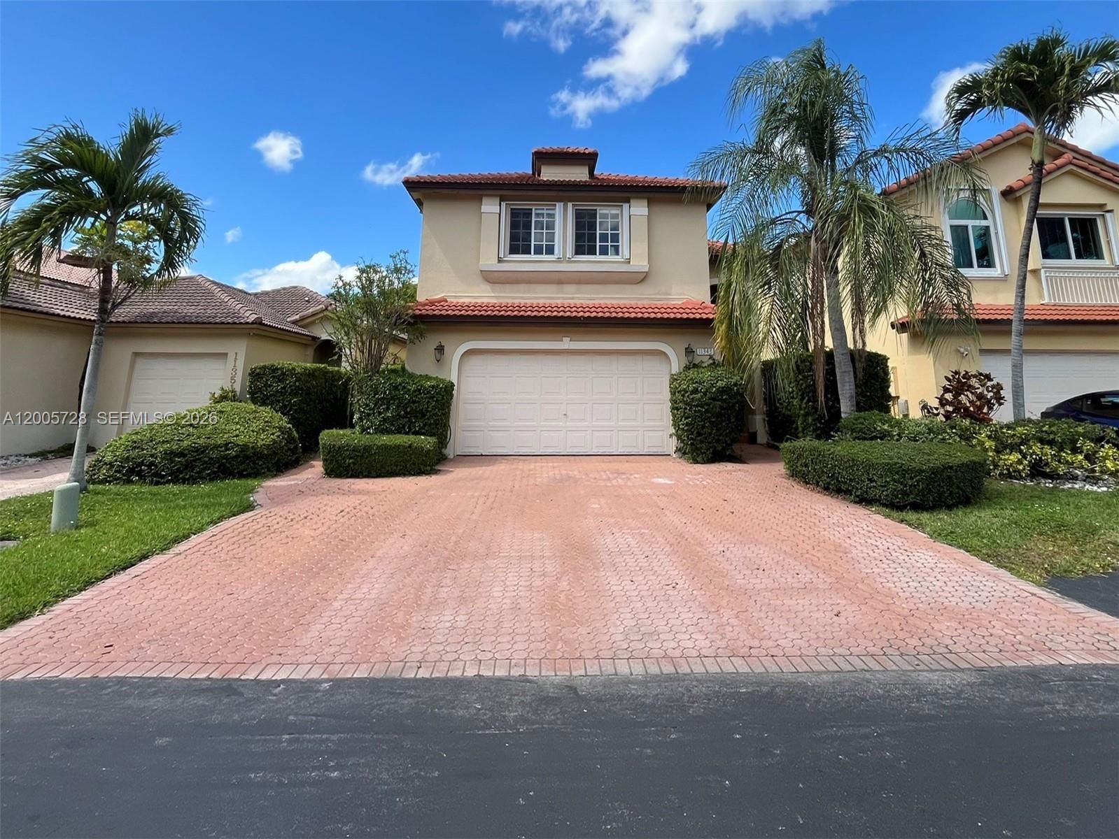 Real estate property located at 11343 53rd Ln, Miami-dade, Doral Landings East, Doral, FL