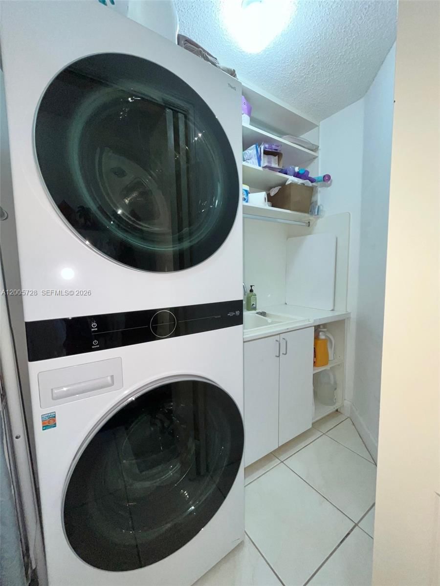 Real estate property located at 11343 53rd Ln, Miami-dade, Doral Landings East, Doral, FL