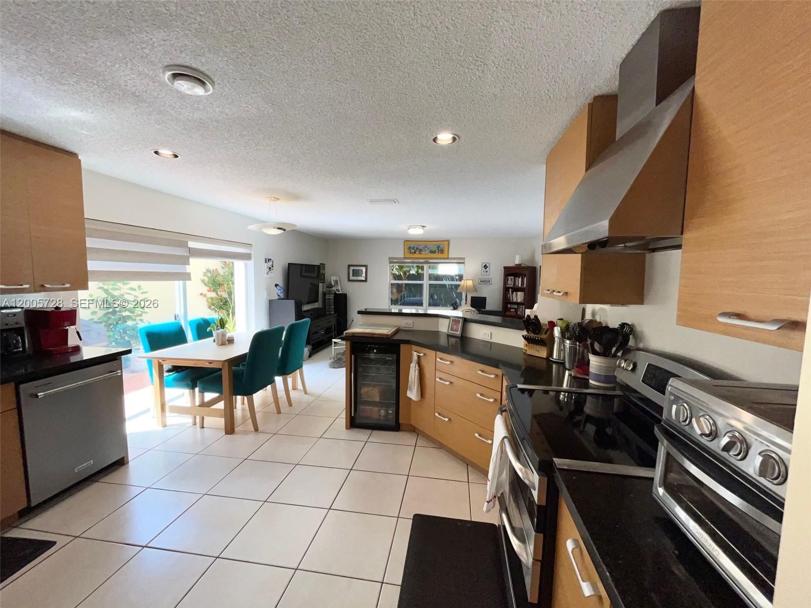 Real estate property located at 11343 53rd Ln, Miami-dade, Doral Landings East, Doral, FL