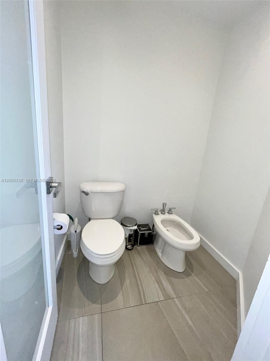 Real estate property located at 11343 53rd Ln, Miami-dade, Doral Landings East, Doral, FL