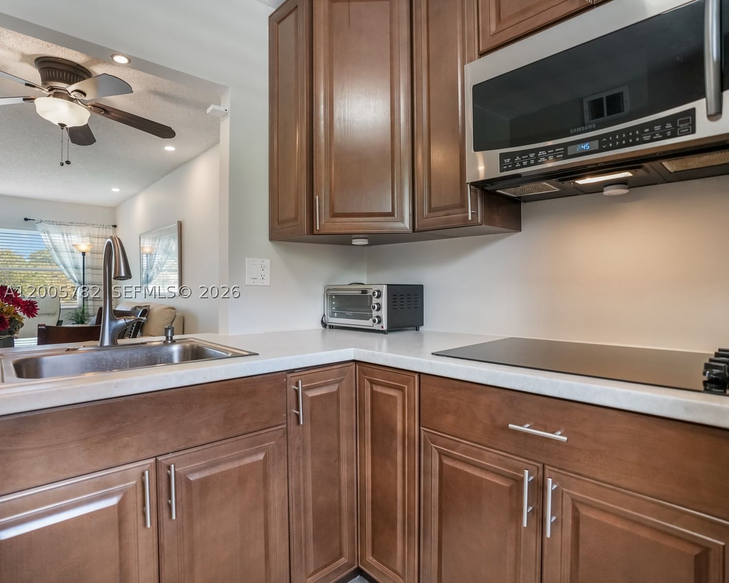 Real estate property located at 3506 49th Ave #511, Broward, Marigold Gardens Condo, Lauderdale Lakes, FL