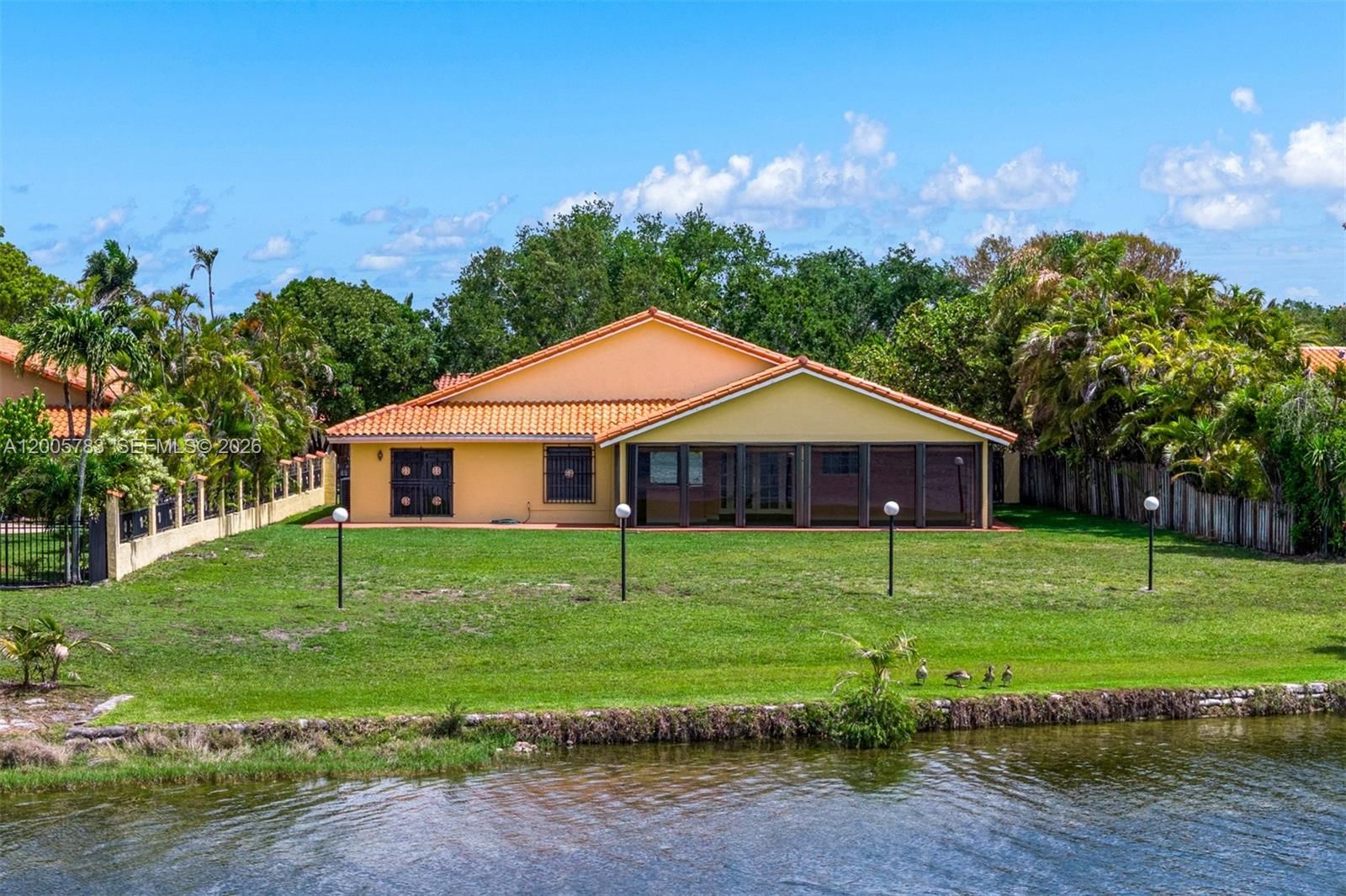 Real estate property located at 14452 43rd Ter, Miami-dade, Bird Lakes North Sec 2 1s, Miami, FL