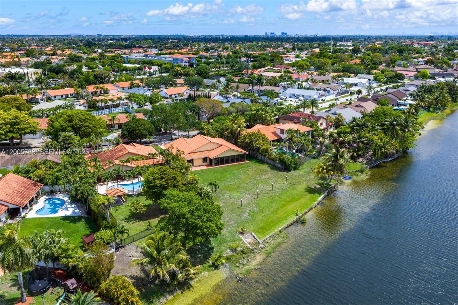 Real estate property located at 14452 43rd Ter, Miami-dade, Bird Lakes North Sec 2 1s, Miami, FL