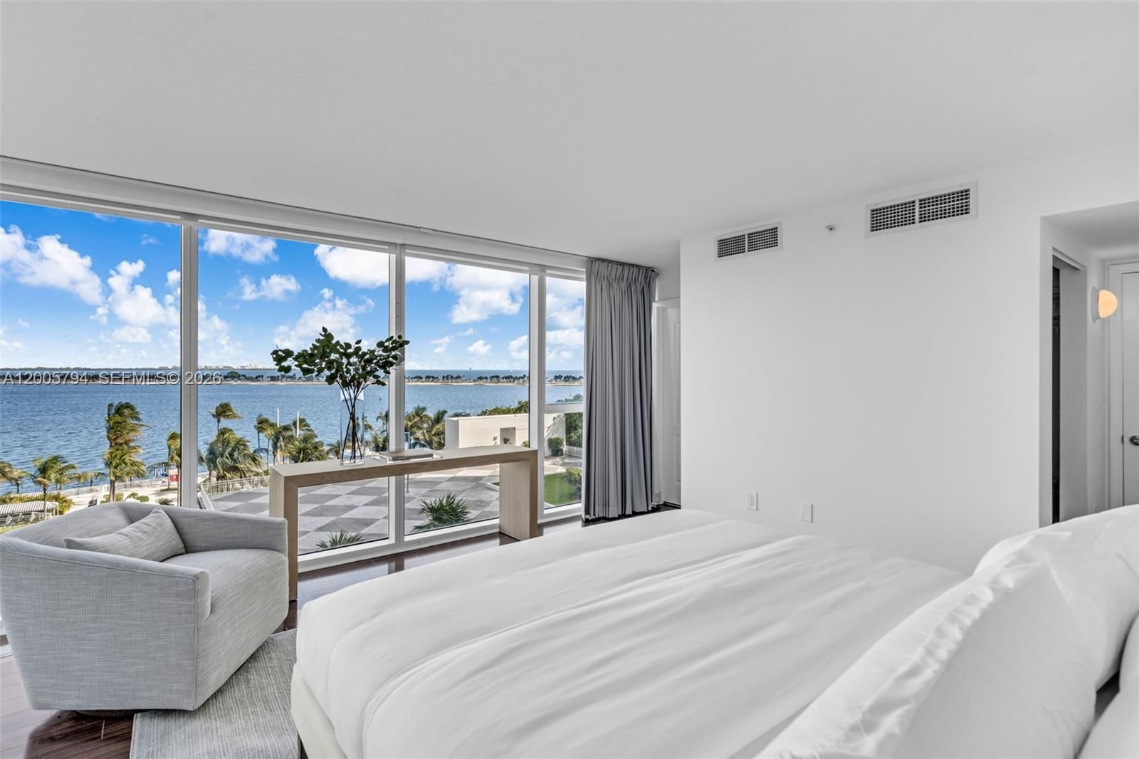 Real estate property located at 2101 Brickell Ave #306, Miami-dade, Skyline On Brickell Condo, Miami, FL