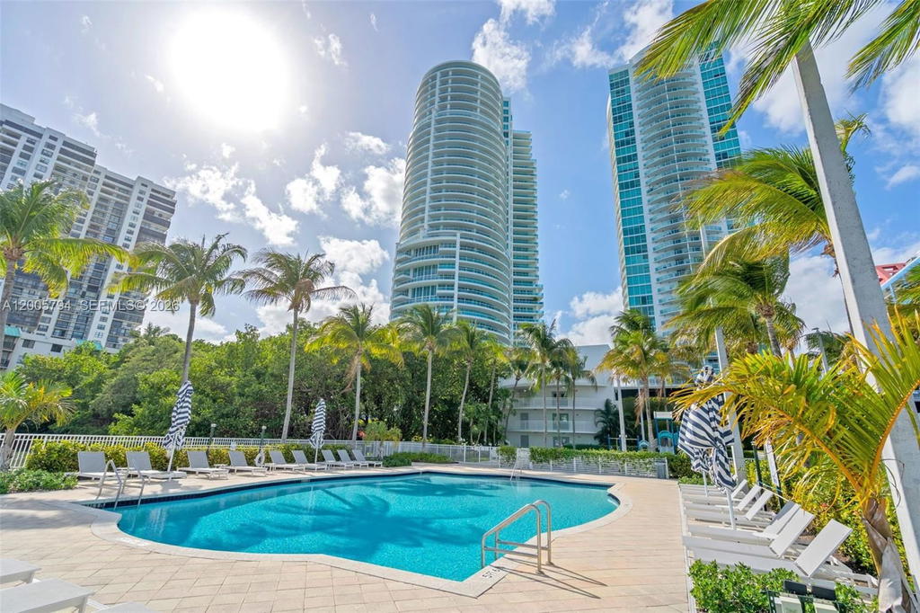Real estate property located at 2101 Brickell Ave #306, Miami-dade, Skyline On Brickell Condo, Miami, FL