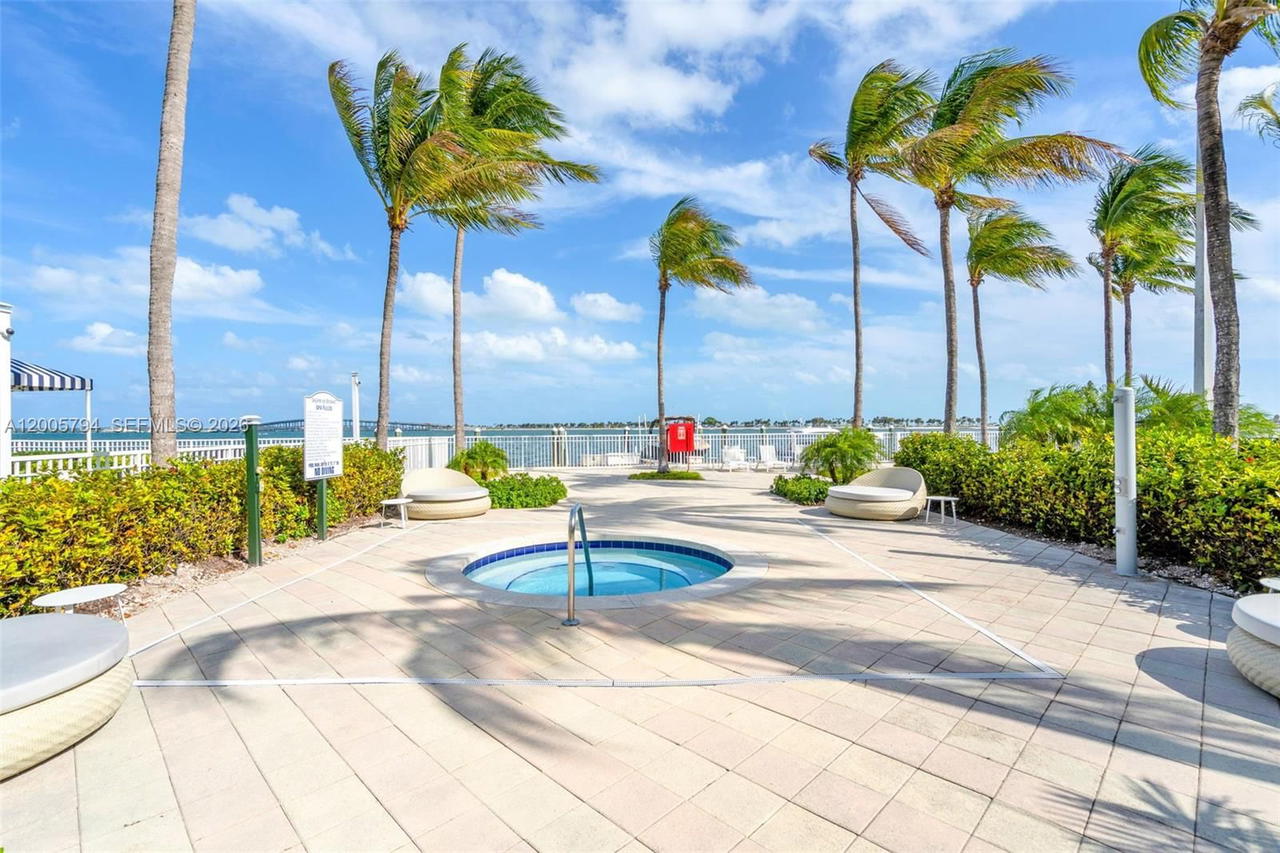 Real estate property located at 2101 Brickell Ave #306, Miami-dade, Skyline On Brickell Condo, Miami, FL