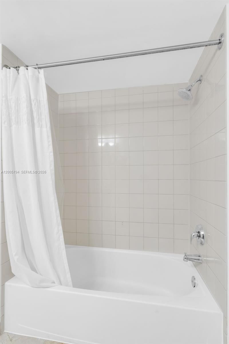 Real estate property located at 2101 Brickell Ave #306, Miami-dade, Skyline On Brickell Condo, Miami, FL