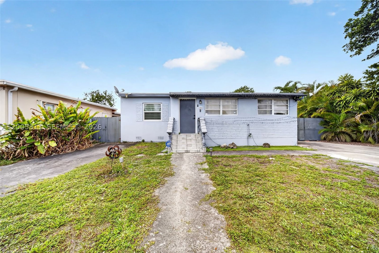 Real estate property located at 300 43rd St, Miami-dade, Sunset Manor No 2, Hialeah, FL