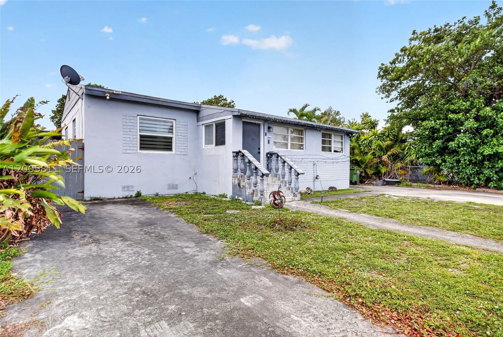 Real estate property located at 300 43rd St, Miami-dade, Sunset Manor No 2, Hialeah, FL