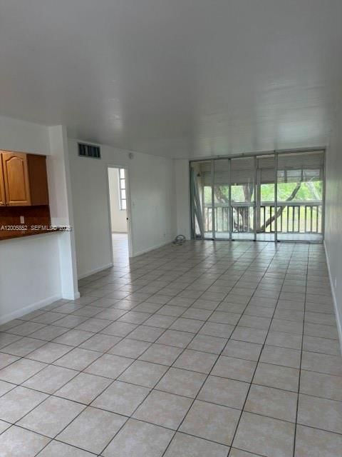 Real estate property located at 7031 Environ Blvd #221, Broward, Environ I Condo 3 And 4, Lauderhill, FL