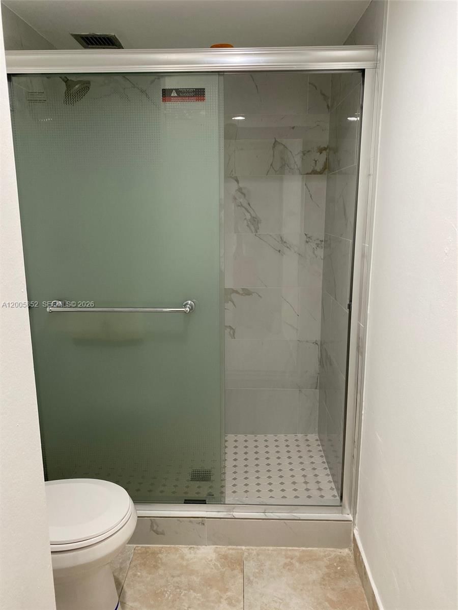 Real estate property located at 7031 Environ Blvd #221, Broward, Environ I Condo 3 And 4, Lauderhill, FL