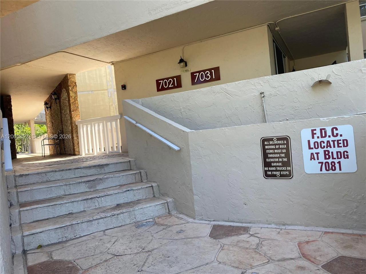 Real estate property located at 7031 Environ Blvd #221, Broward, Environ I Condo 3 And 4, Lauderhill, FL