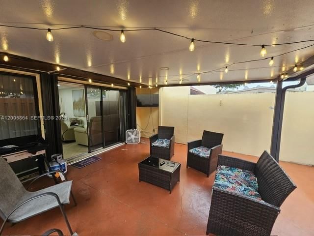 Real estate property located at 11734 112th Ln, Miami-dade, Woodstock Townhomes Sec 1, Miami, FL