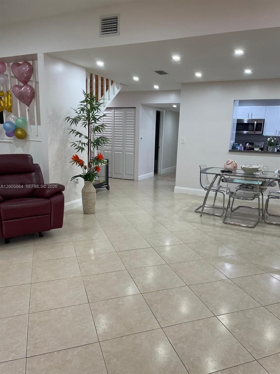 Real estate property located at 11734 112th Ln, Miami-dade, Woodstock Townhomes Sec 1, Miami, FL