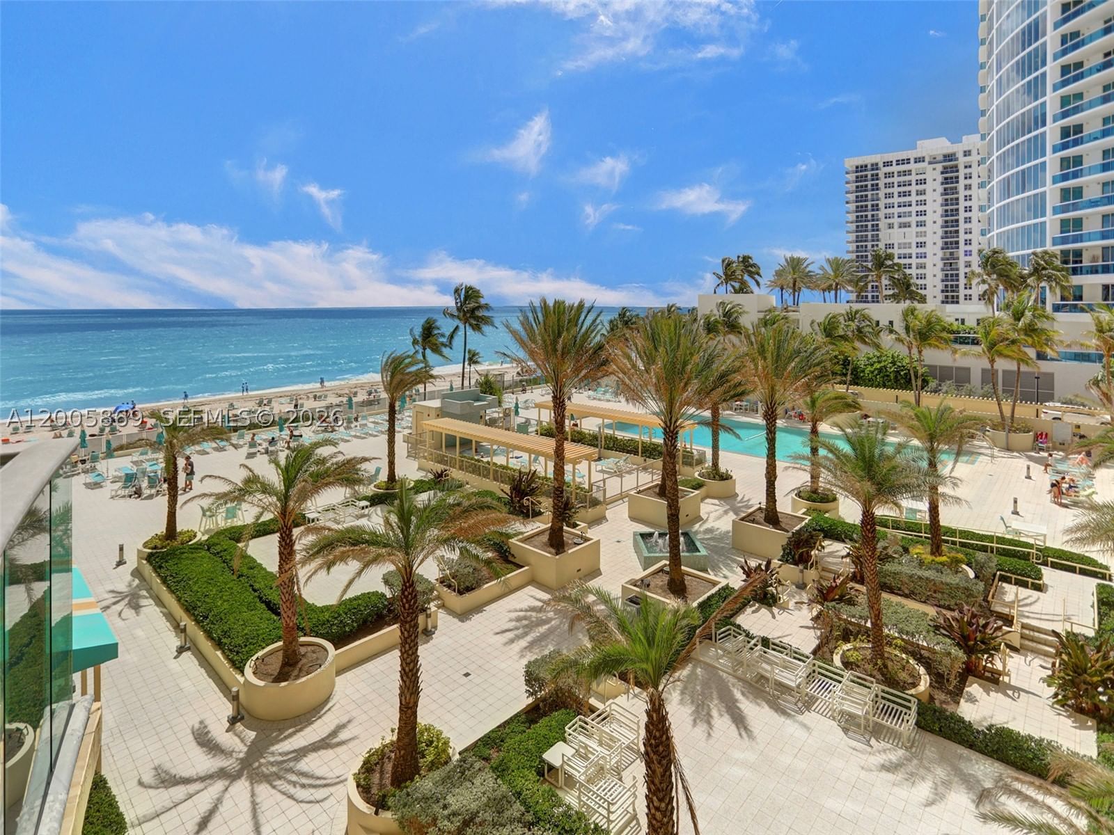 Real estate property located at 2501 Ocean Dr #415, Broward, Wave Condo, Hollywood, FL
