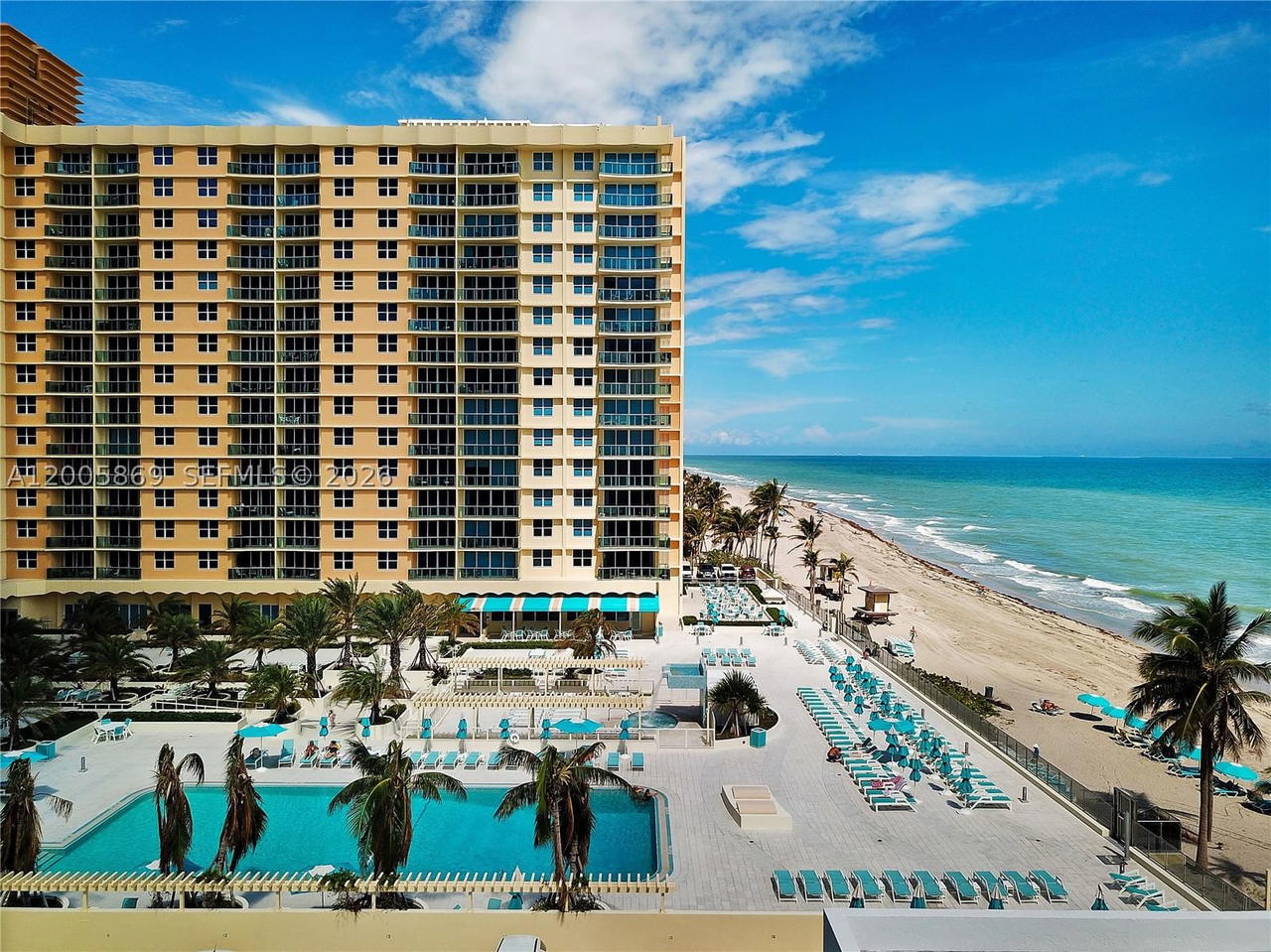 Real estate property located at 2501 Ocean Dr #415, Broward, Wave Condo, Hollywood, FL