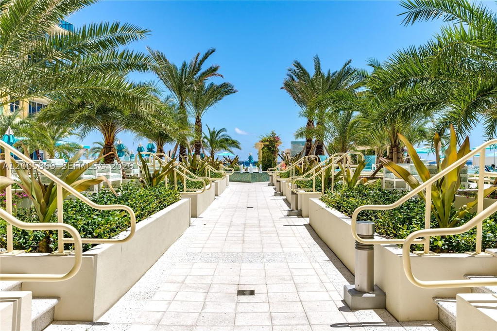 Real estate property located at 2501 Ocean Dr #415, Broward, Wave Condo, Hollywood, FL