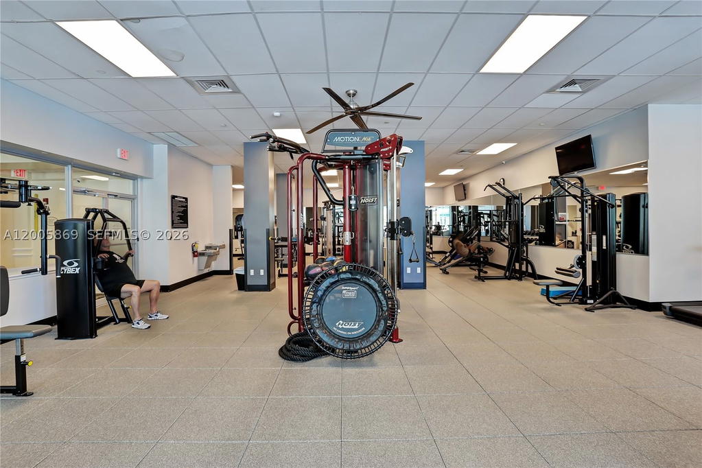 Real estate property located at 2501 Ocean Dr #415, Broward, Wave Condo, Hollywood, FL