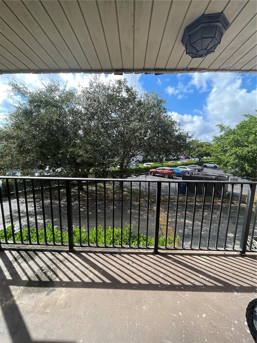 Real estate property located at 8500 109th Ave #6-229, Miami-dade, Courtyards At Kendall Con, Miami, FL