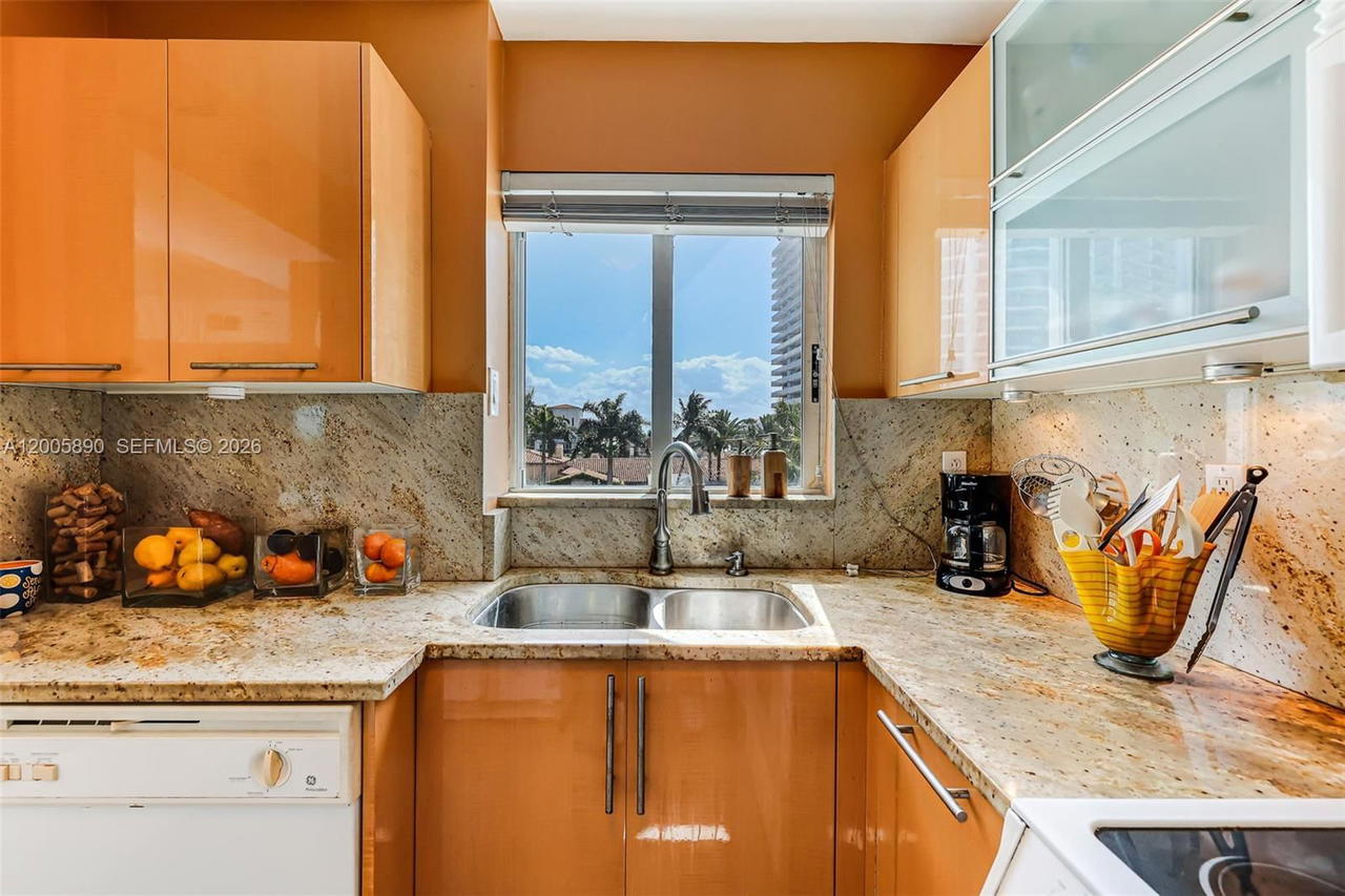 Real estate property located at 5900 Collins Ave #402, Miami-dade, The Grandview Condo, Miami Beach, FL