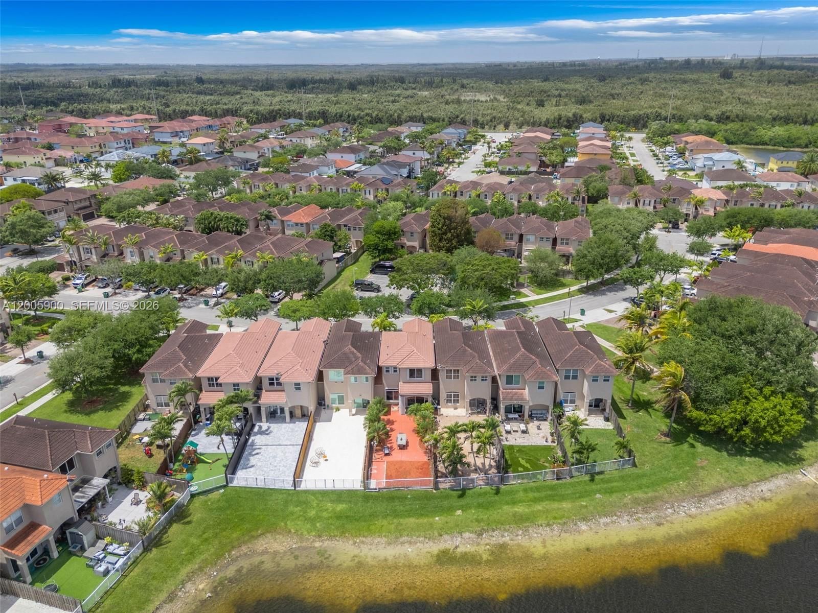 Real estate property located at 945 154th Ct, Miami-dade, Ab At Tamiami Trail Phase, Miami, FL