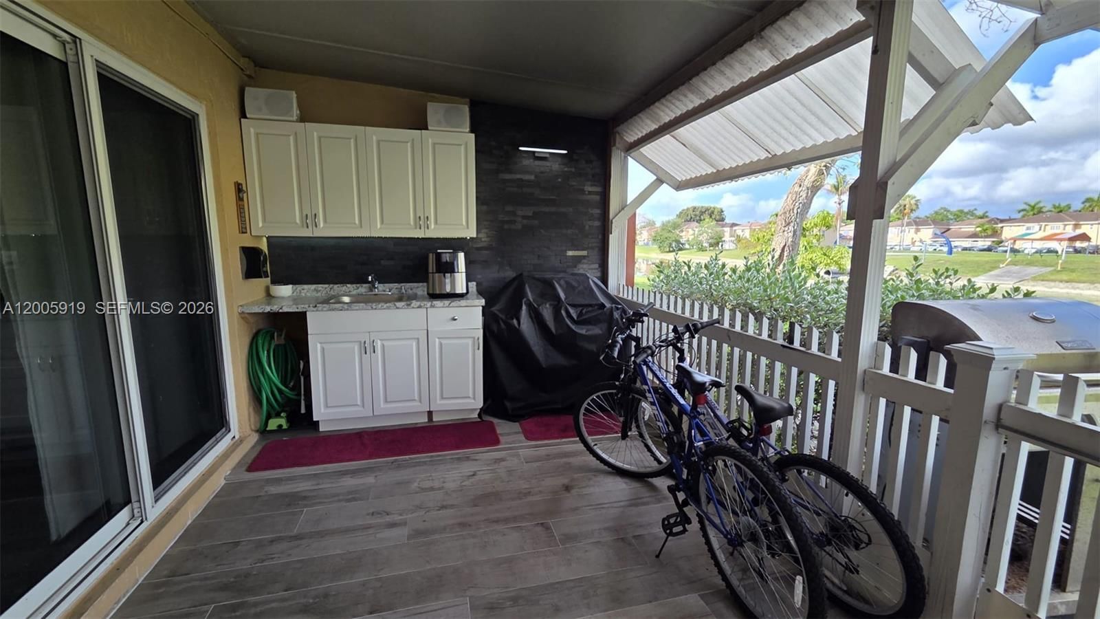 Real estate property located at 3732 153rd Ct, Miami-dade, Caribe Lakes Phase Ii, Miami, FL