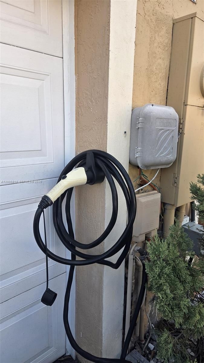 Real estate property located at 3732 153rd Ct, Miami-dade, Caribe Lakes Phase Ii, Miami, FL