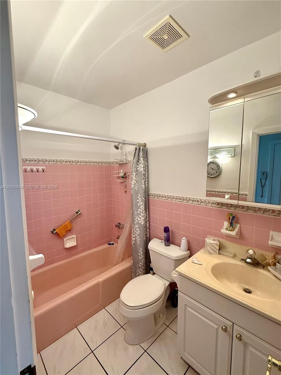 Real estate property located at 11 204th St #23, Miami-dade, Ro-mont Gardens Andover C, Miami Gardens, FL