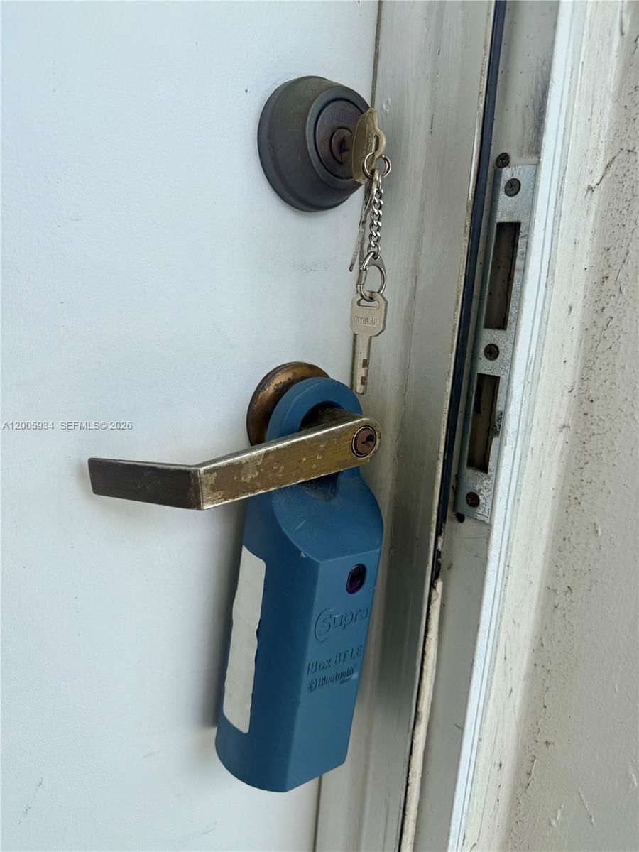 Real estate property located at 11 204th St #23, Miami-dade, Ro-mont Gardens Andover C, Miami Gardens, FL