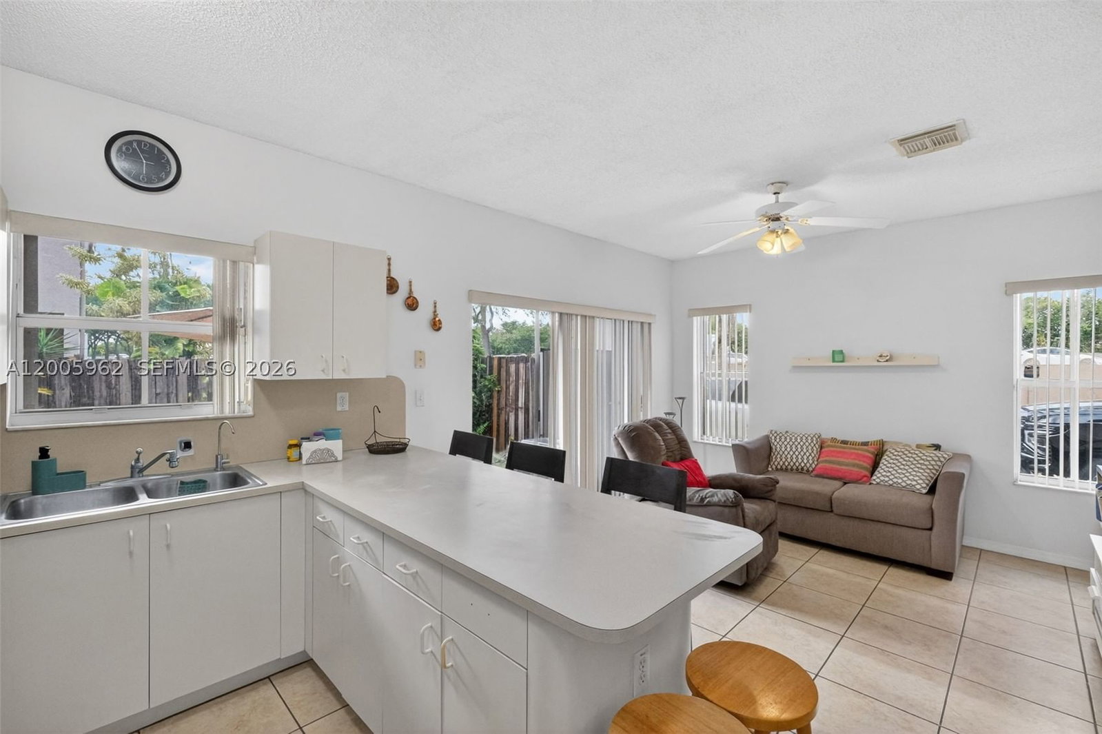 Real estate property located at 16624 73rd Ct #16624, Miami-dade, Paseos At Miami Lakes, Miami Lakes, FL