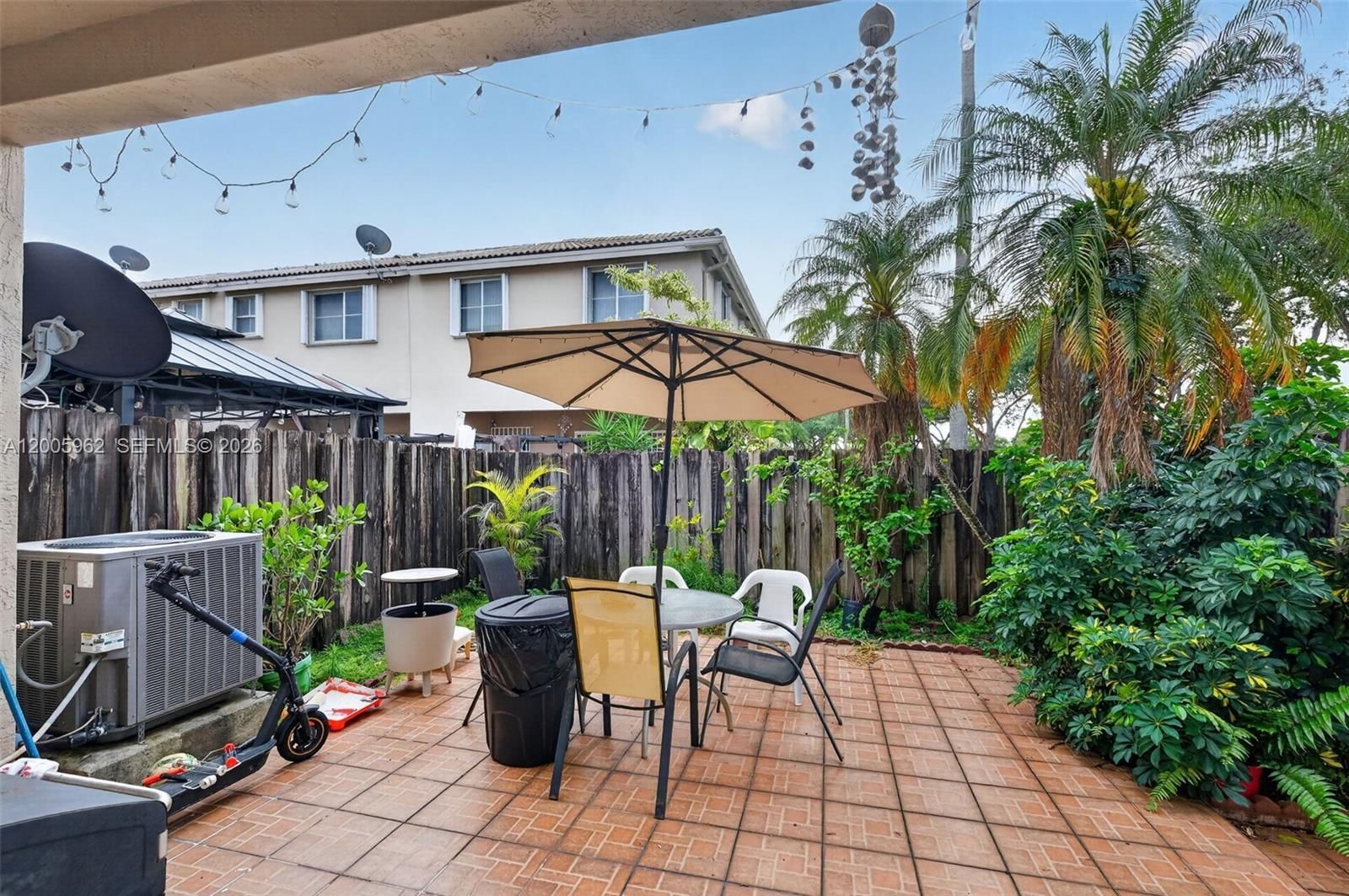 Real estate property located at 16624 73rd Ct #16624, Miami-dade, Paseos At Miami Lakes, Miami Lakes, FL