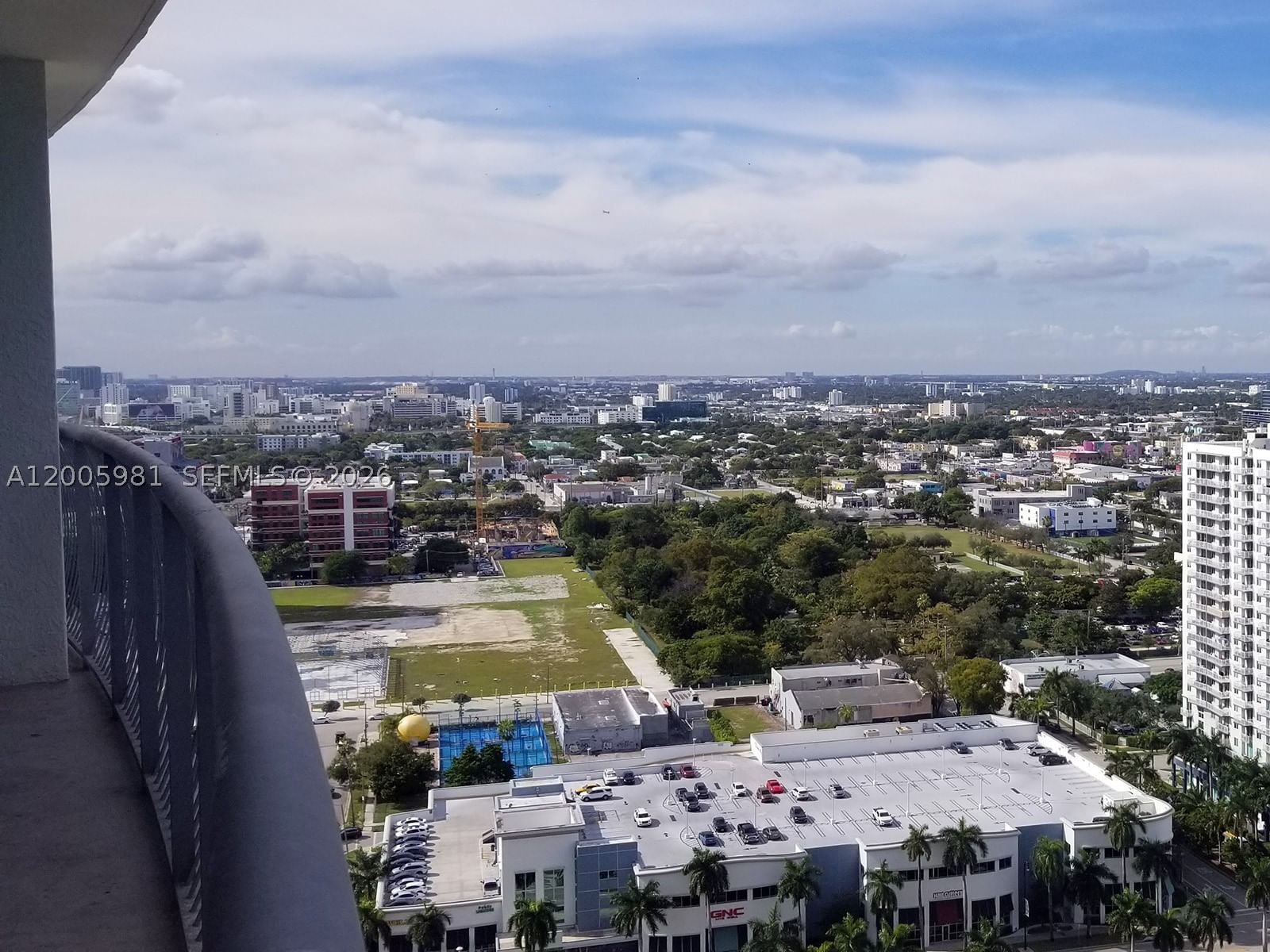 Real estate property located at 1750 BAYSHORE DR #2909, Miami-dade, Opera Tower, Miami, FL