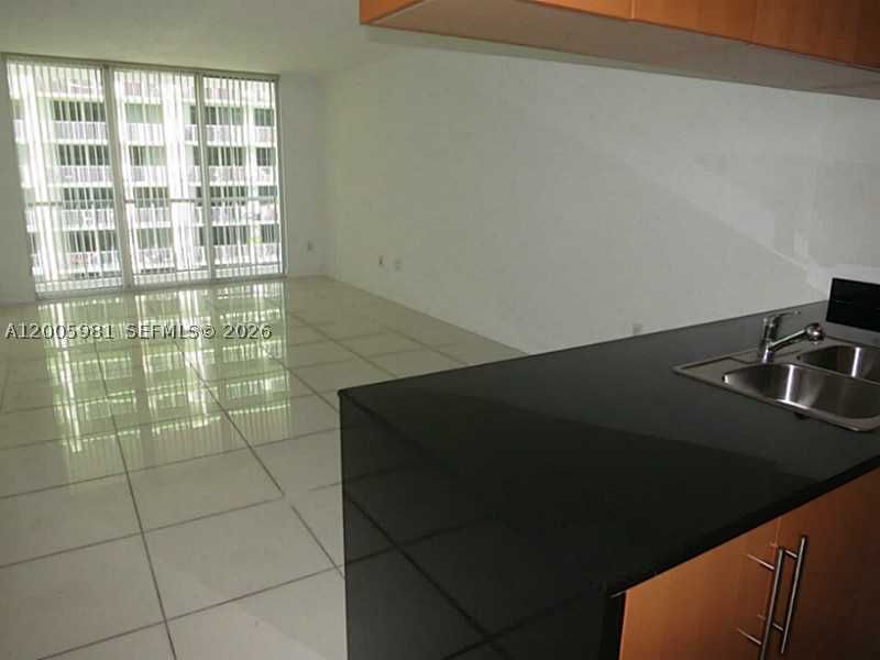 Real estate property located at 1750 BAYSHORE DR #2909, Miami-dade, Opera Tower, Miami, FL