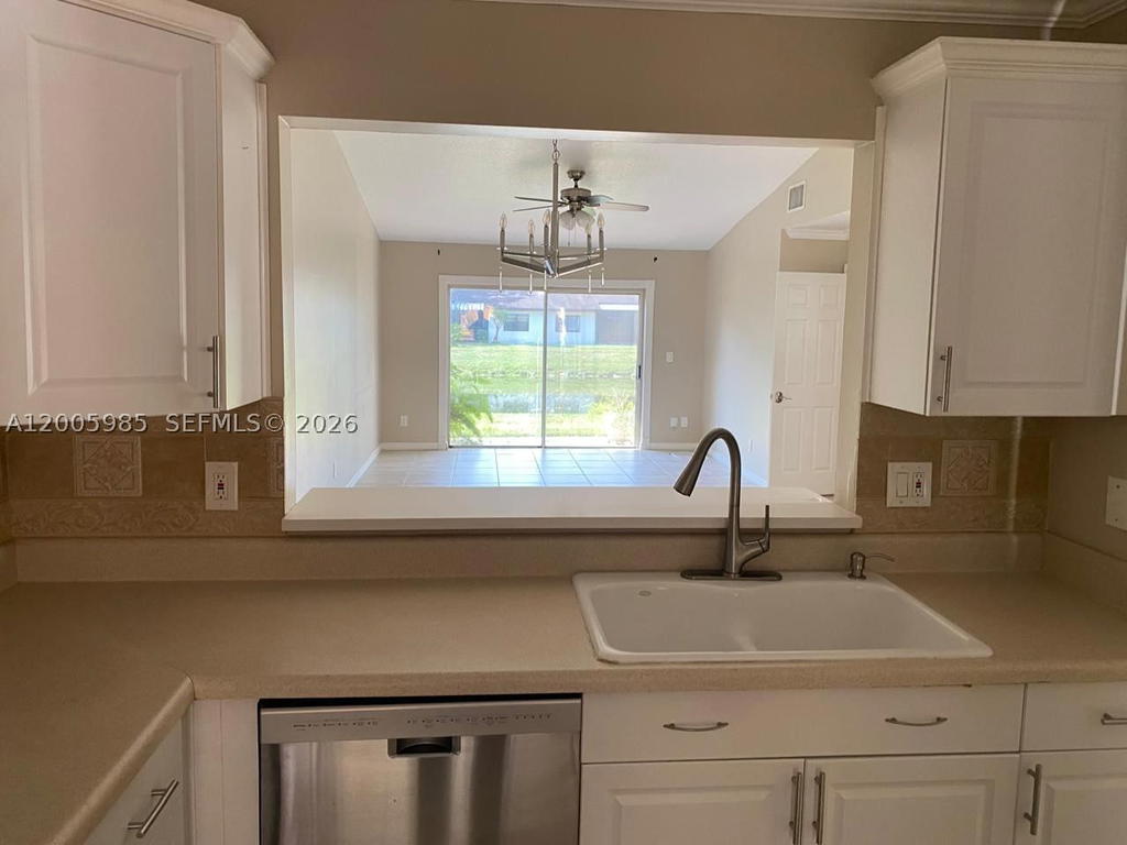 Real estate property located at 803 119th Way, Broward, Lake Pine Village, Davie, FL