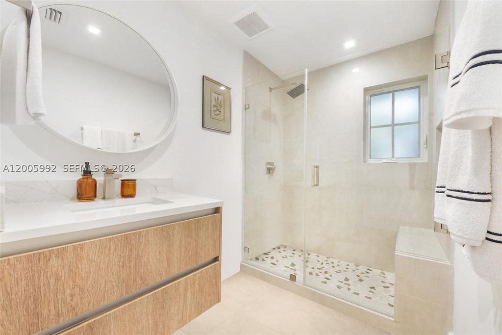 Real estate property located at 120 Salamanca Ave #3B, Miami-dade, C Gab Douglas Sec, Coral Gables, FL