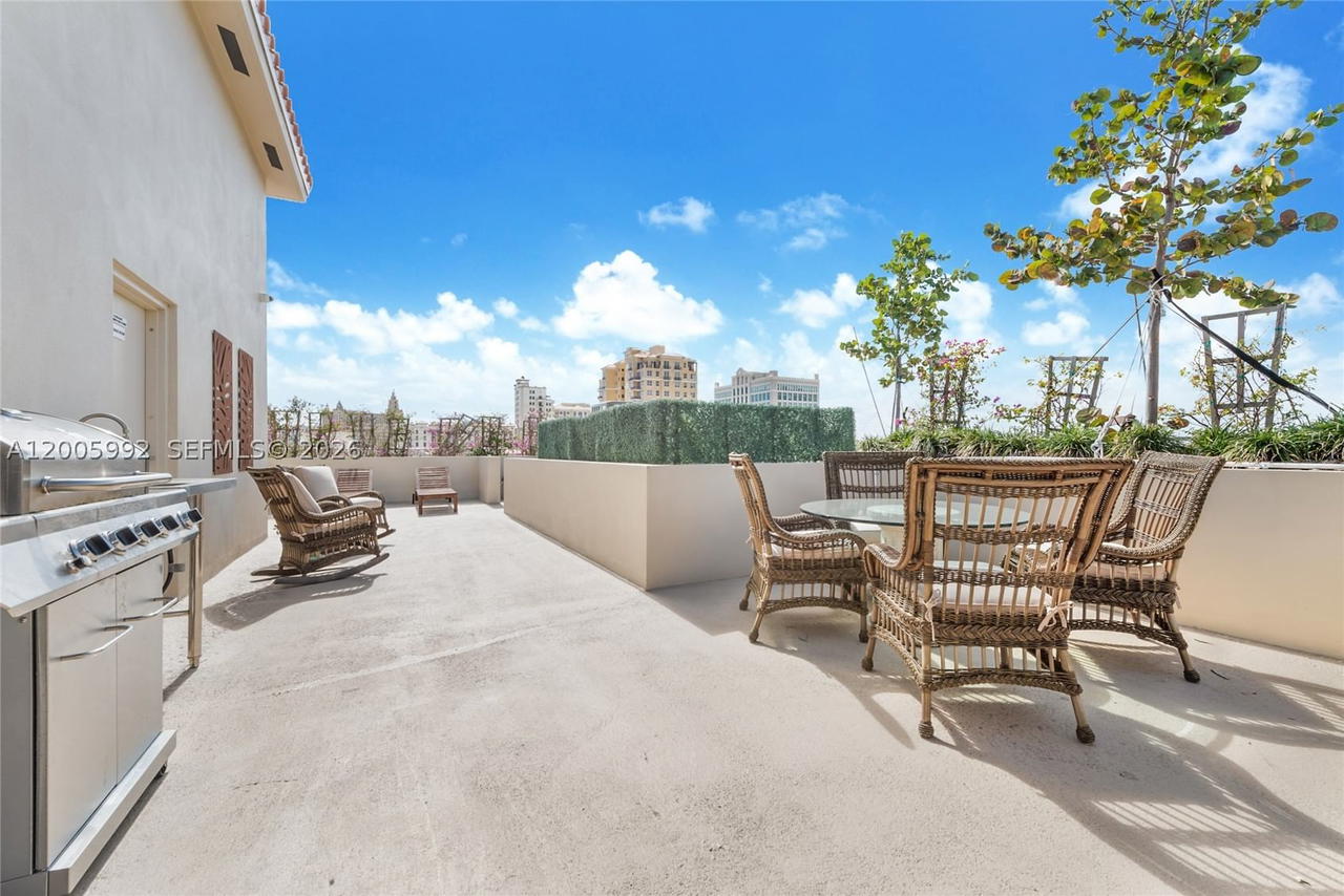 Real estate property located at 120 Salamanca Ave #3B, Miami-dade, C Gab Douglas Sec, Coral Gables, FL