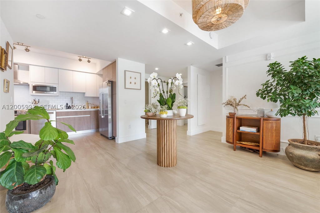 Real estate property located at 120 Salamanca Ave #3B, Miami-dade, C Gab Douglas Sec, Coral Gables, FL