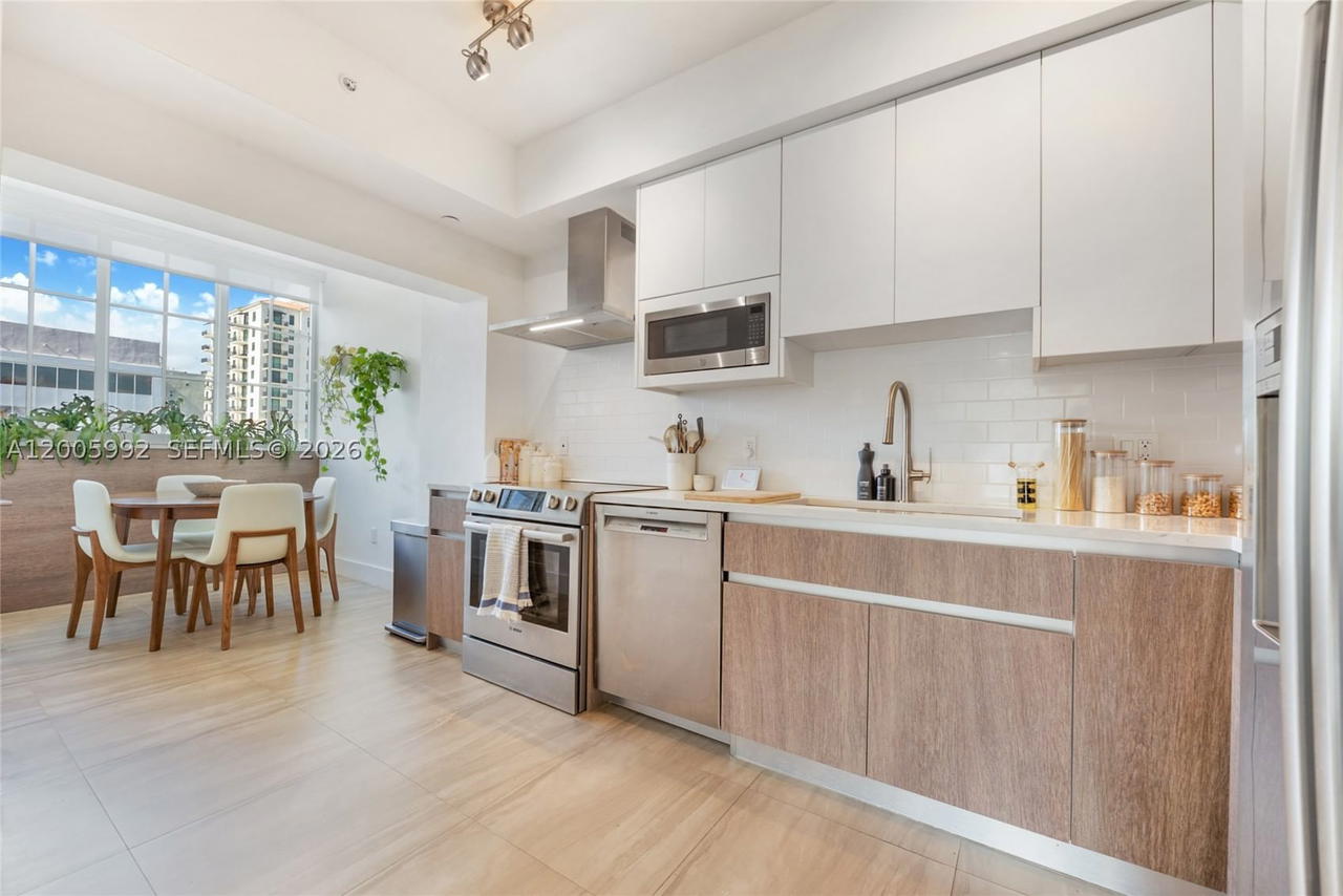 Real estate property located at 120 Salamanca Ave #3B, Miami-dade, C Gab Douglas Sec, Coral Gables, FL