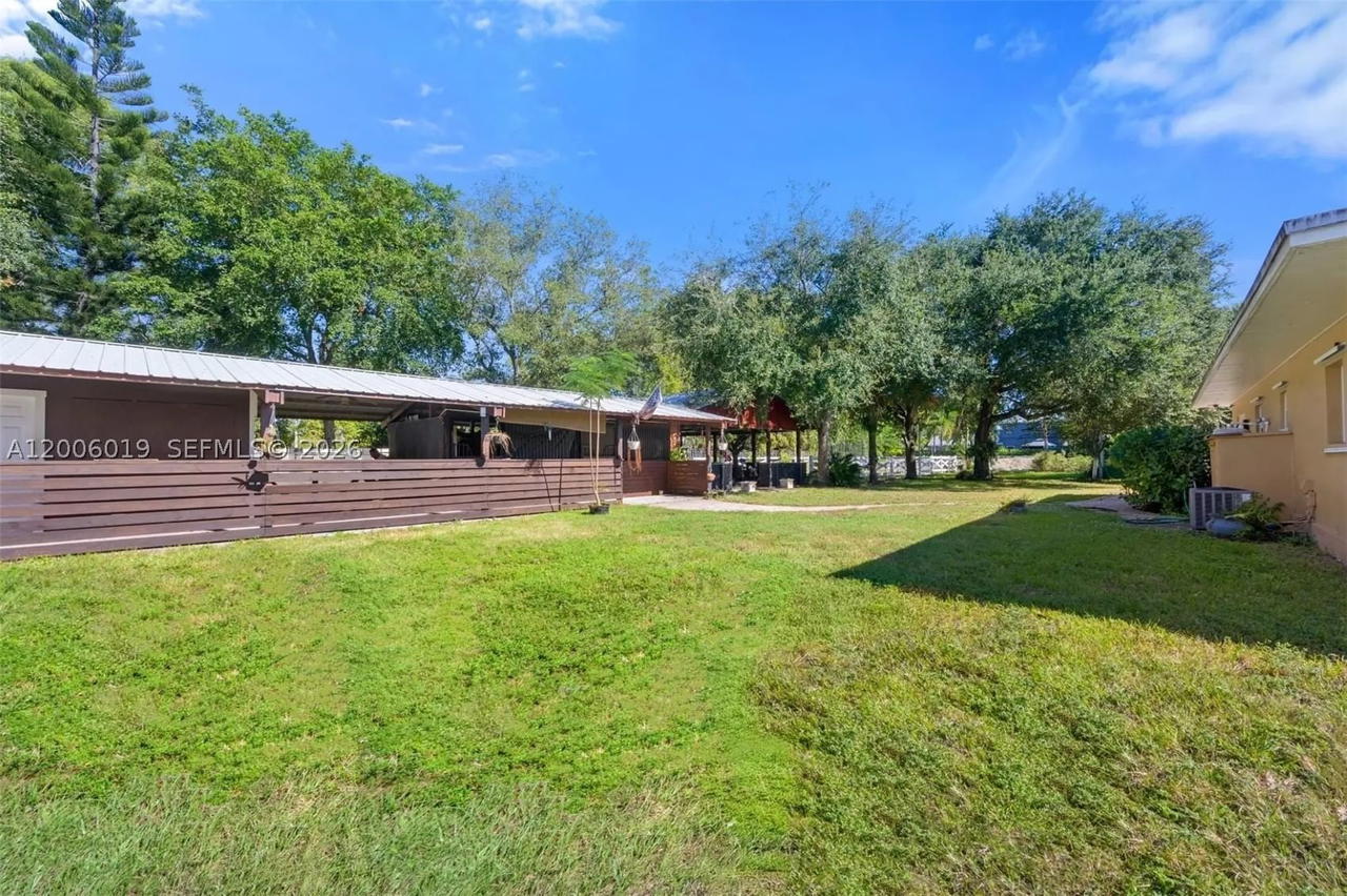 Real estate property located at 4001 73rd Ave, Broward, Everglade Land Sales Co, Davie, FL
