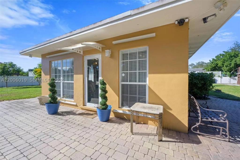 Real estate property located at 4001 73rd Ave, Broward, Everglade Land Sales Co, Davie, FL