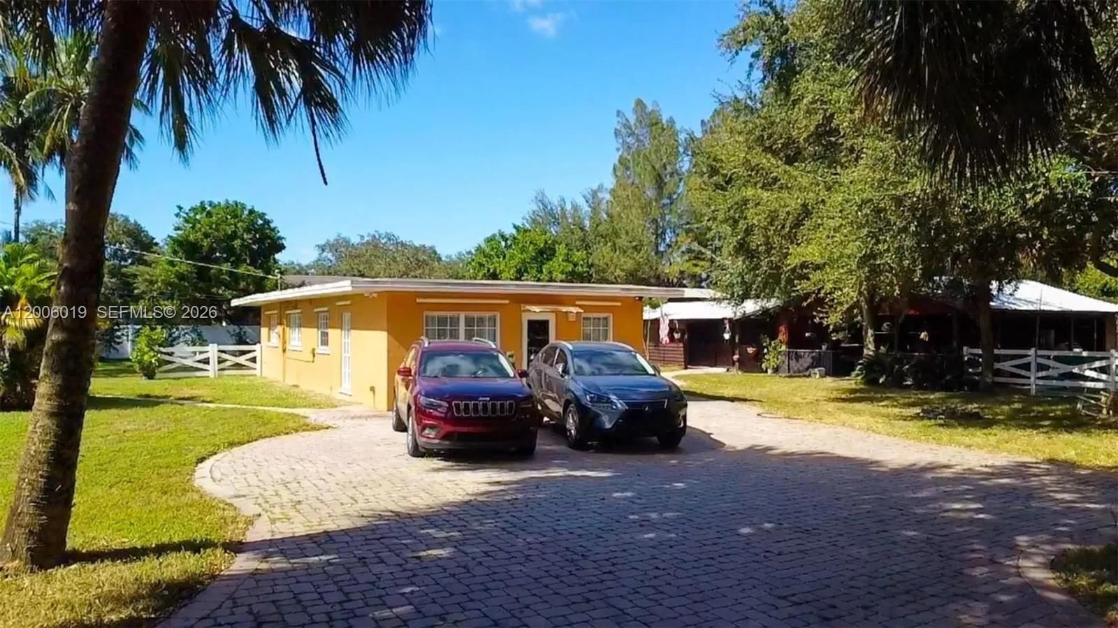 Real estate property located at 4001 73rd Ave, Broward, Everglade Land Sales Co, Davie, FL