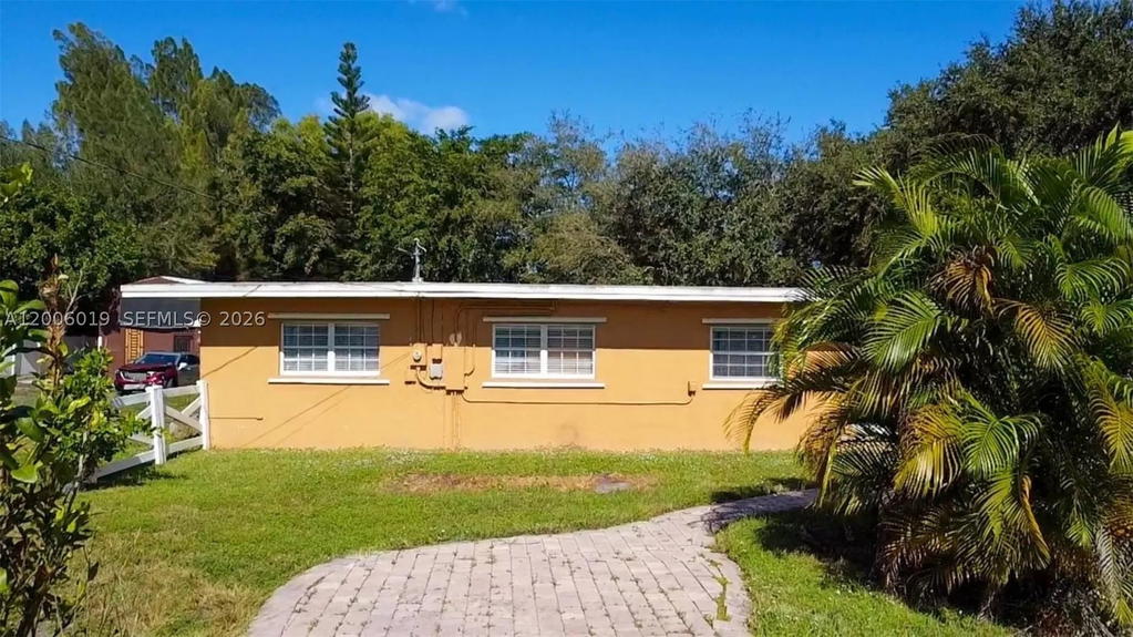 Real estate property located at 4001 73rd Ave, Broward, Everglade Land Sales Co, Davie, FL