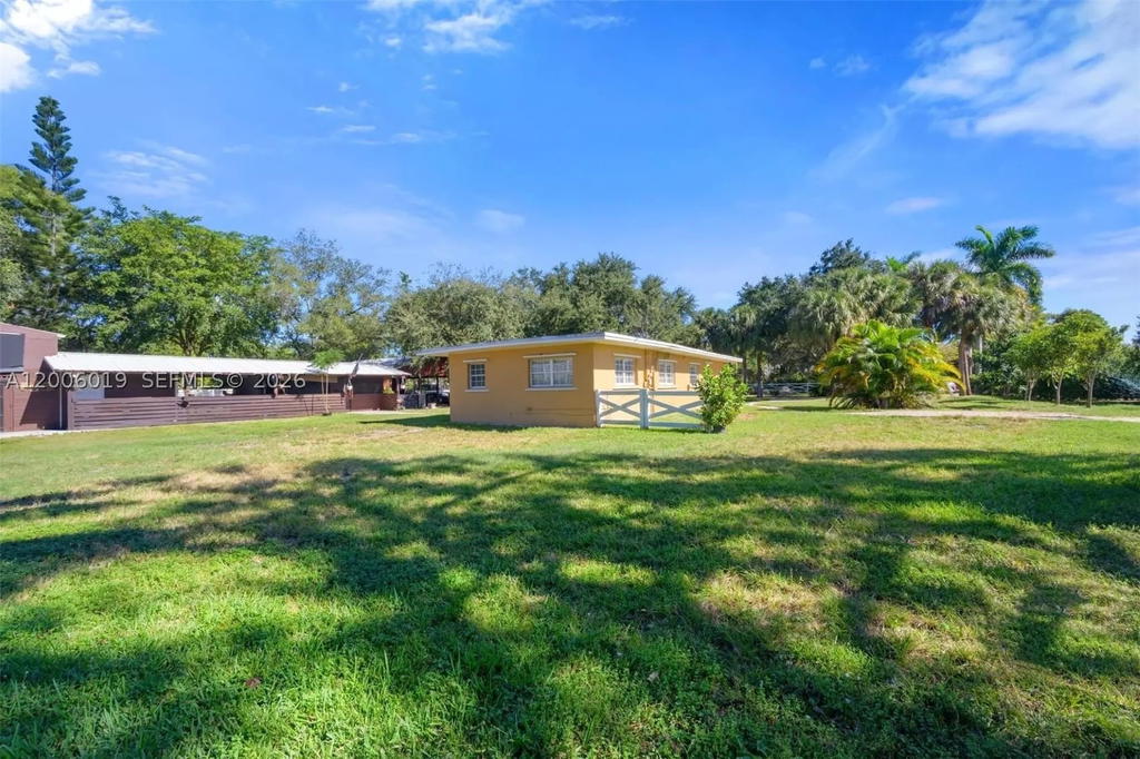 Real estate property located at 4001 73rd Ave, Broward, Everglade Land Sales Co, Davie, FL