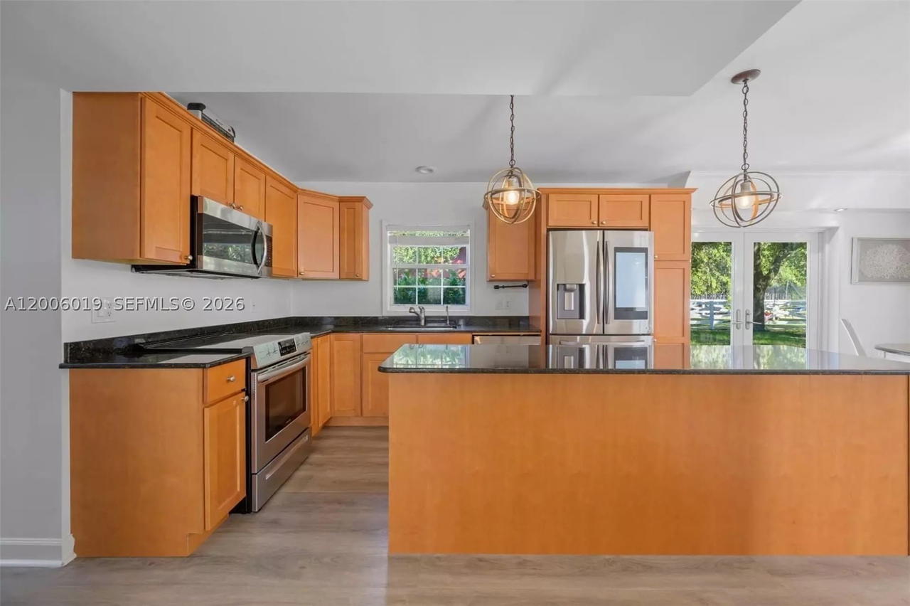 Real estate property located at 4001 73rd Ave, Broward, Everglade Land Sales Co, Davie, FL