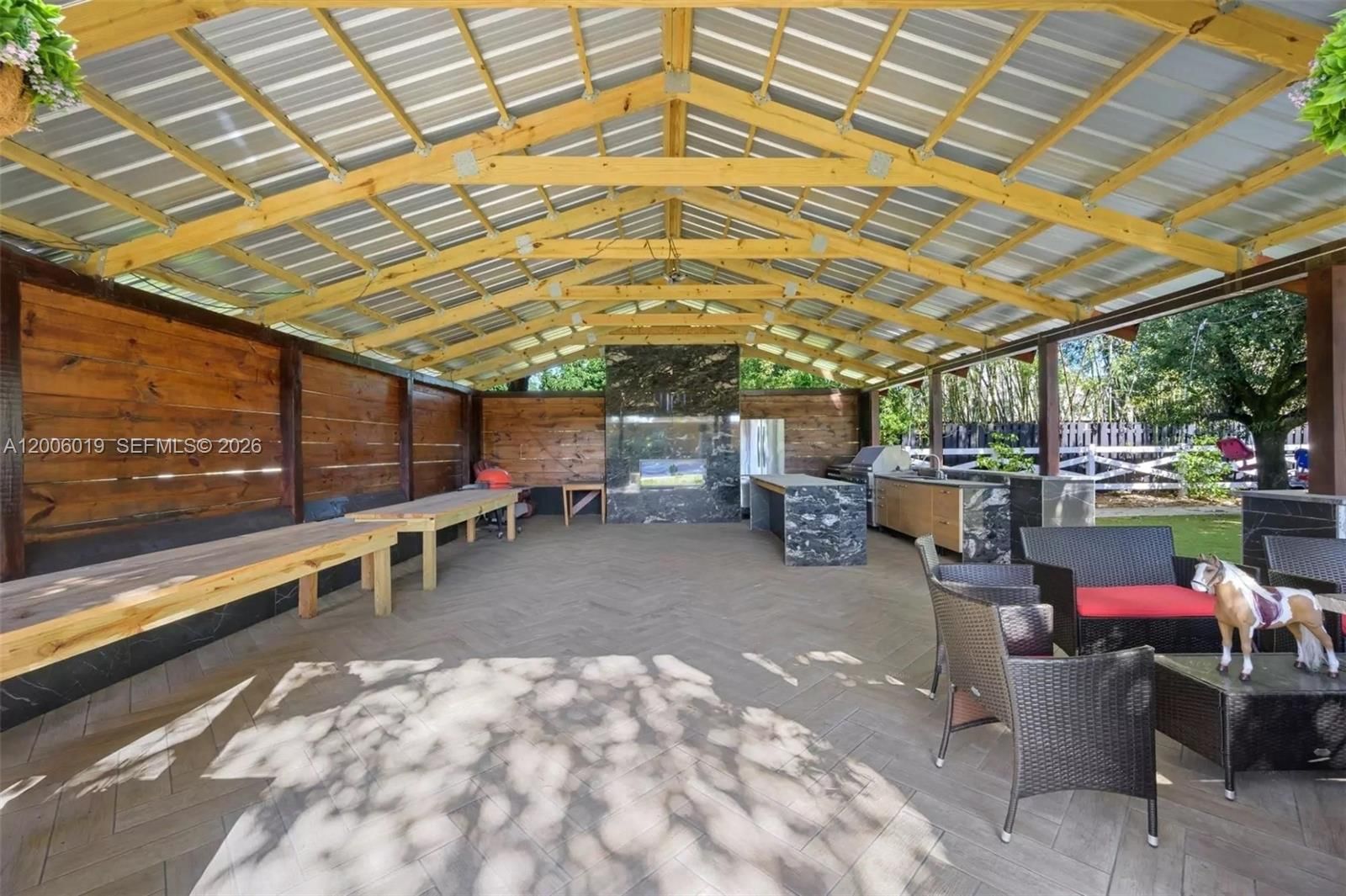 Real estate property located at 4001 73rd Ave, Broward, Everglade Land Sales Co, Davie, FL