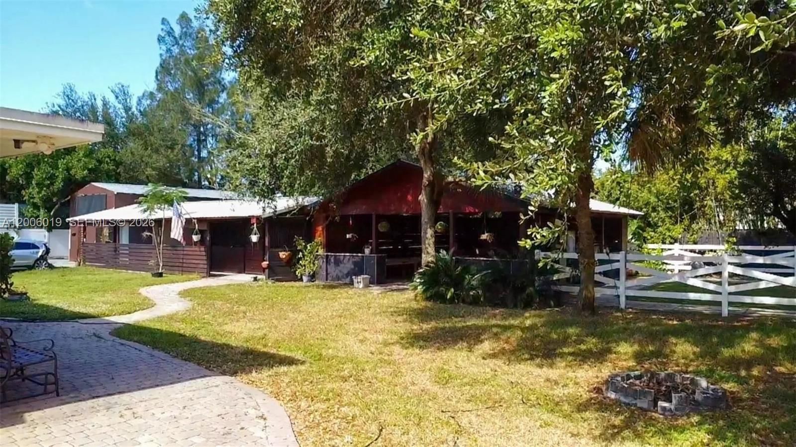 Real estate property located at 4001 73rd Ave, Broward, Everglade Land Sales Co, Davie, FL