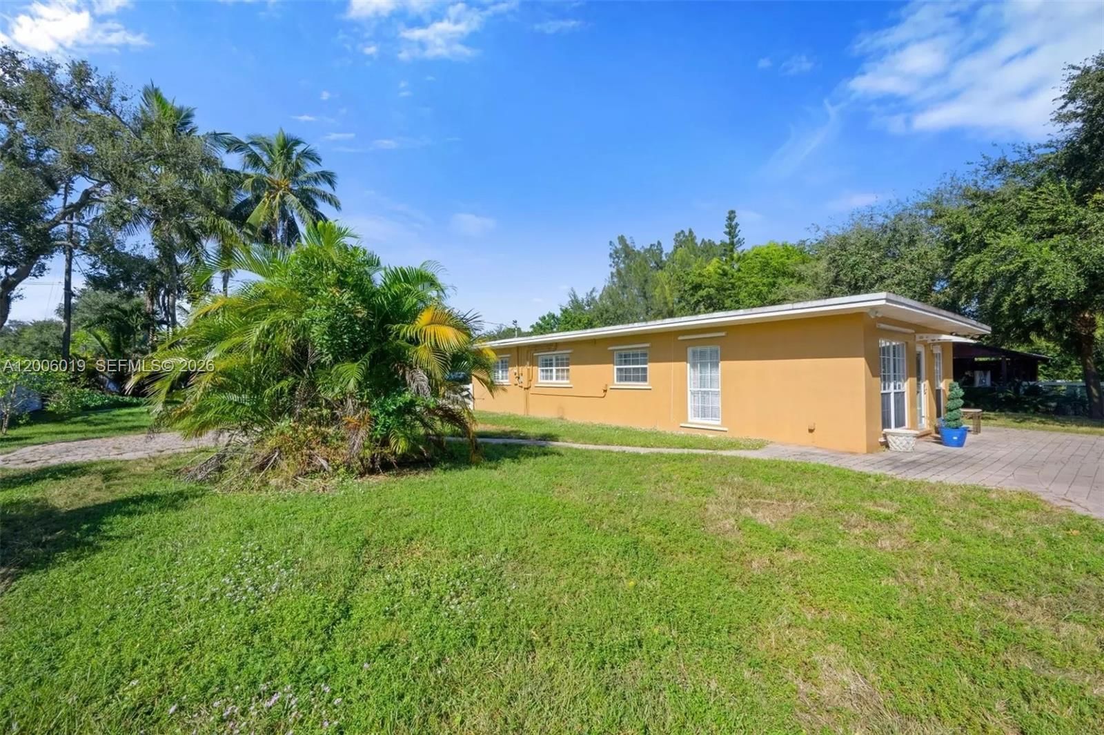 Real estate property located at 4001 73rd Ave, Broward, Everglade Land Sales Co, Davie, FL