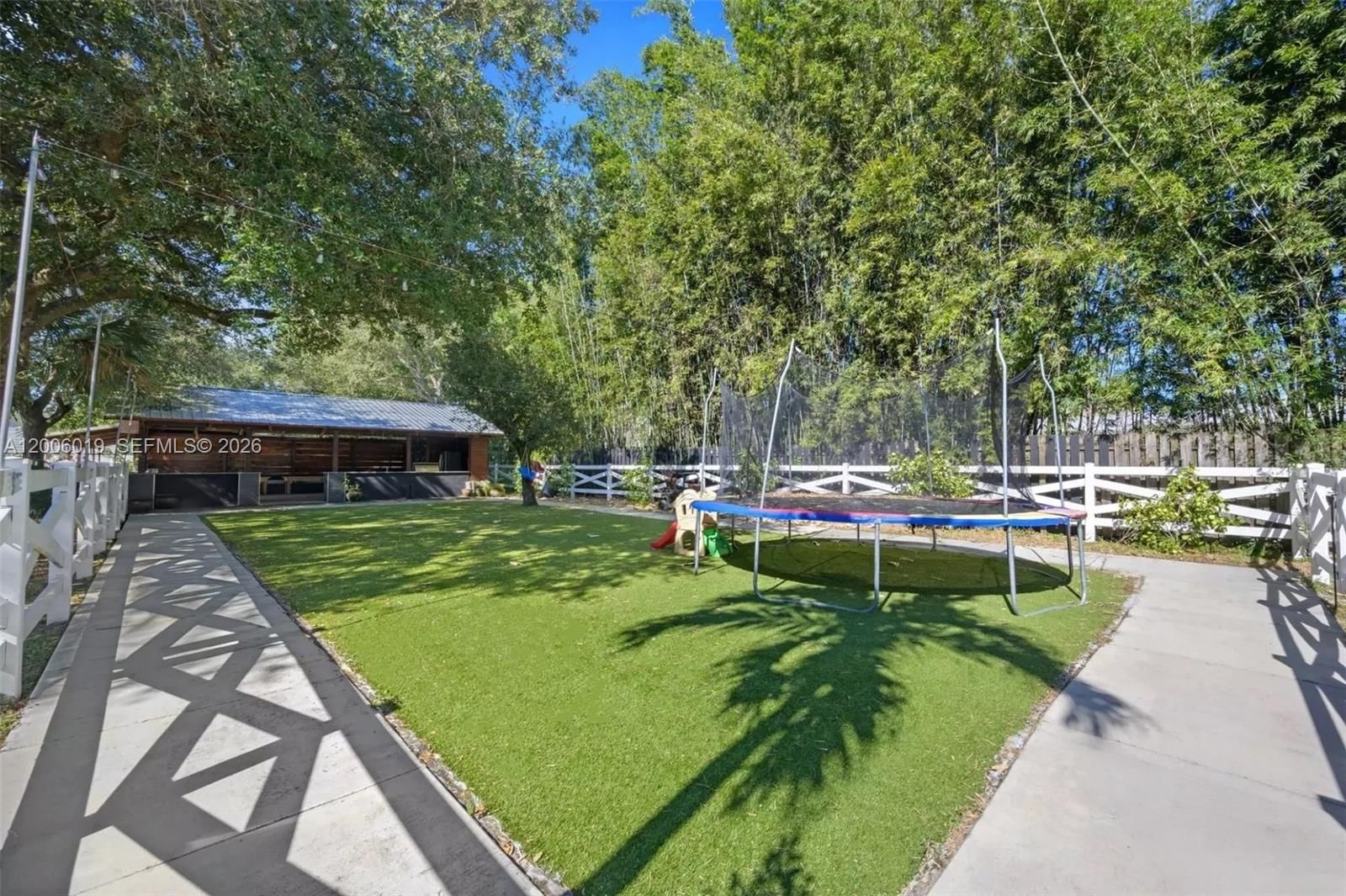 Real estate property located at 4001 73rd Ave, Broward, Everglade Land Sales Co, Davie, FL